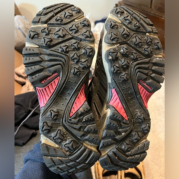 Columbia Waterproof Hiking Shoes, Women’s Size 7, gently used - Picture 5 of 5